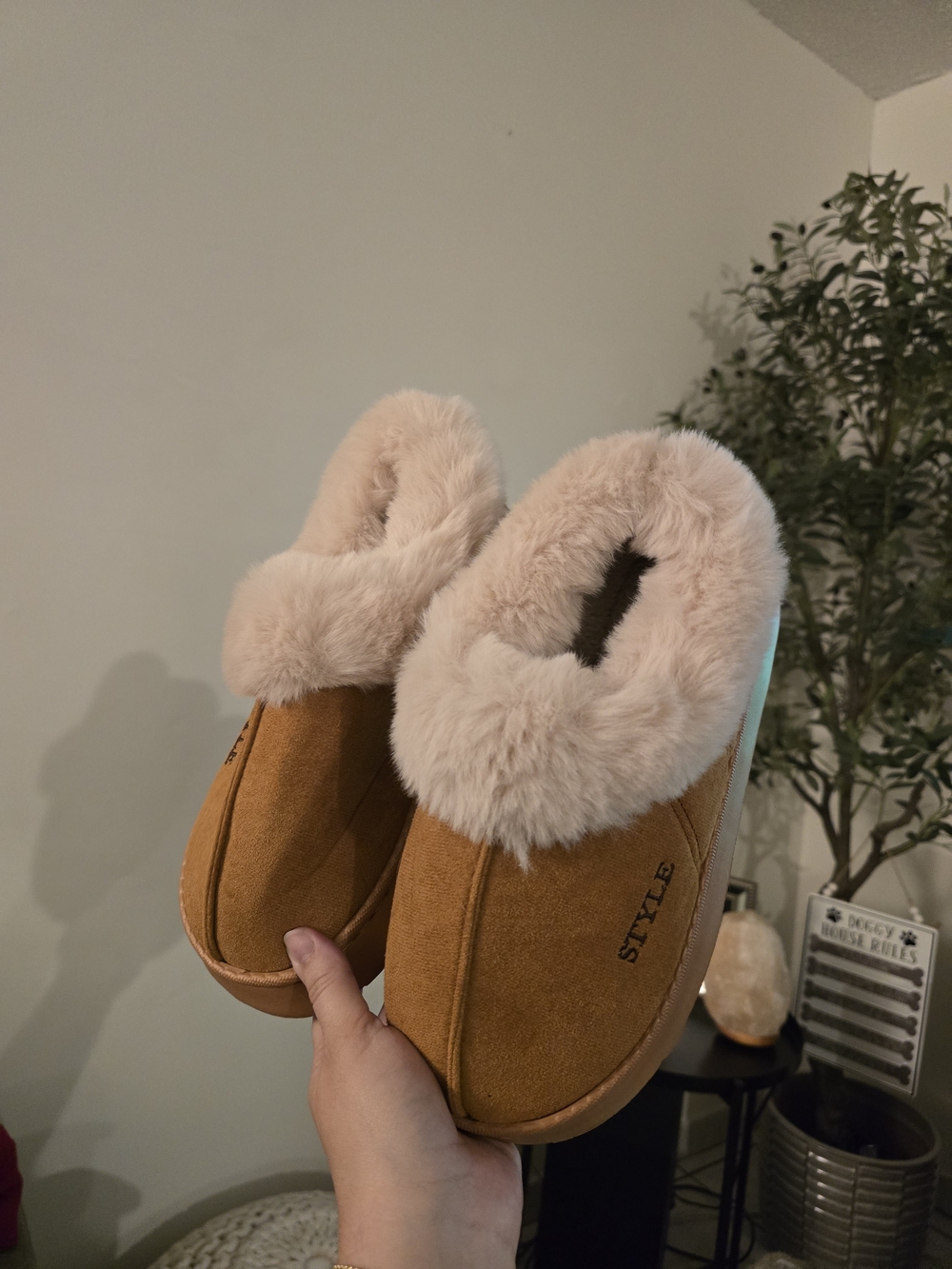 SHEIN Tan Faux Suede Slippers with Cream Faux Fur Trim